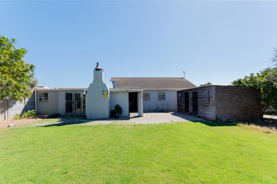 4 Bedroom Property for Sale in Velddrif Western Cape